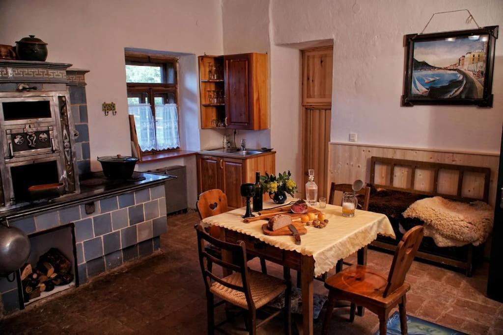 Stilvolles Landhaus Im Dreilaendereck Felsoszolnok Ngoại thất bức ảnh